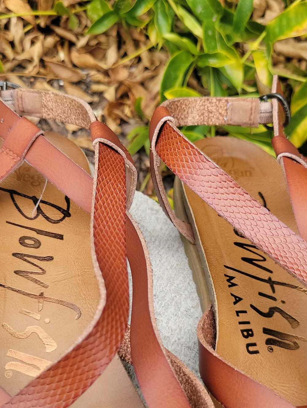 Blowfish Malibu Brown Strappy Toe-Loop Sandals